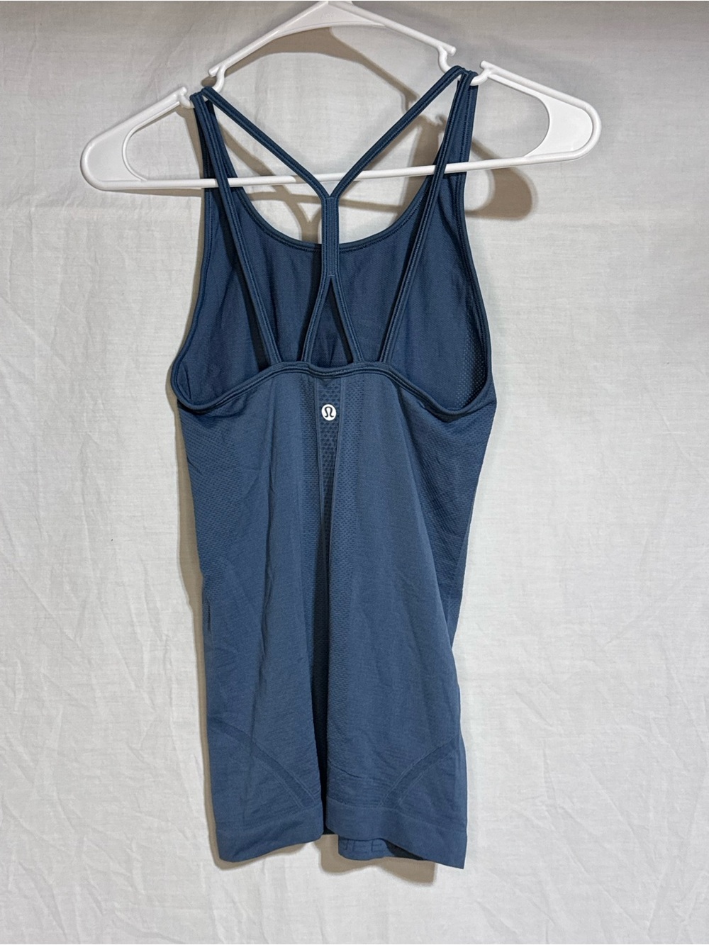 lululemon athletica Blue Seamless Strappy Tank - Picture 3 of 6